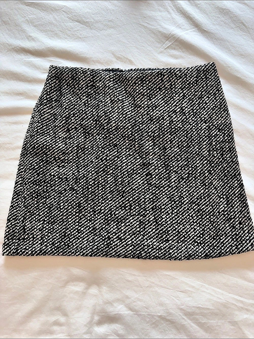 H&M Tweed Skirt in Black & White Size US 8